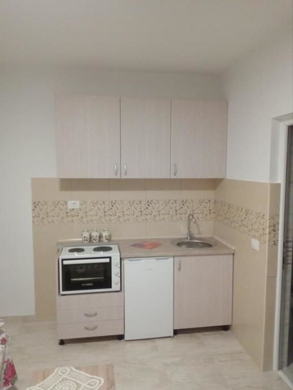 Гостевой дом Apartmani M&V Сутоморе-34