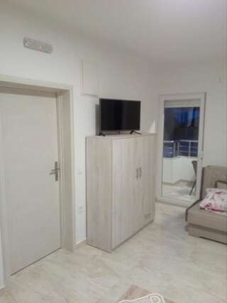 Гостевой дом Apartmani M&V Сутоморе Люкс с 1 спальней-3