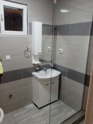 Гостевой дом Apartmani M&V Сутоморе Люкс с 1 спальней-3